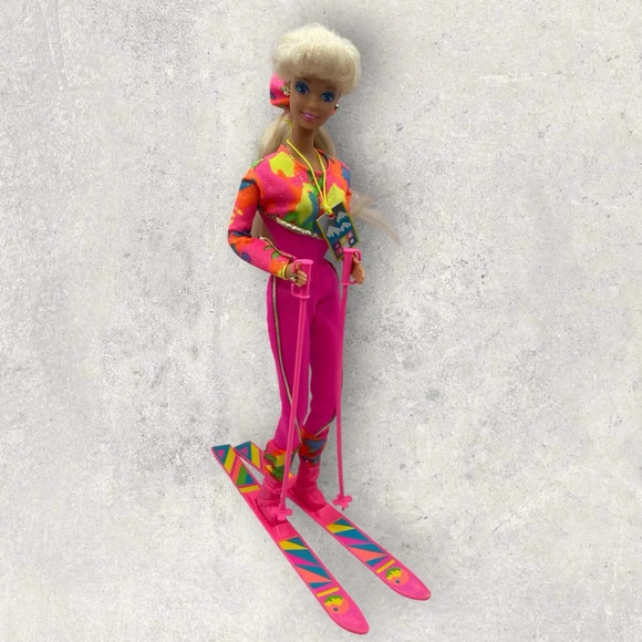 Vintage 1991 Ski Fun  Barbie #7511 - Picture 3 of 5